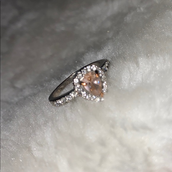 Silver tone Champagne pear shaped fashion ring - Picture 2 of 9